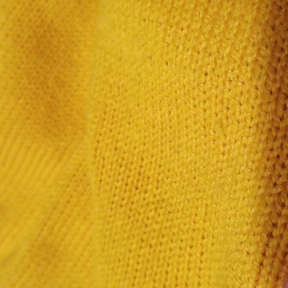 Divided (H&M) Sweater - Picture 6 of 6